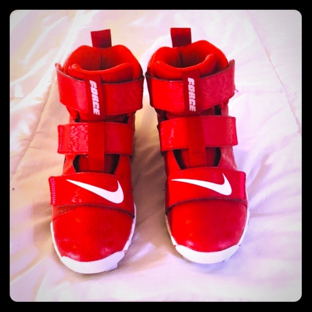 Nike Force Savage Shark 2 Football cleats